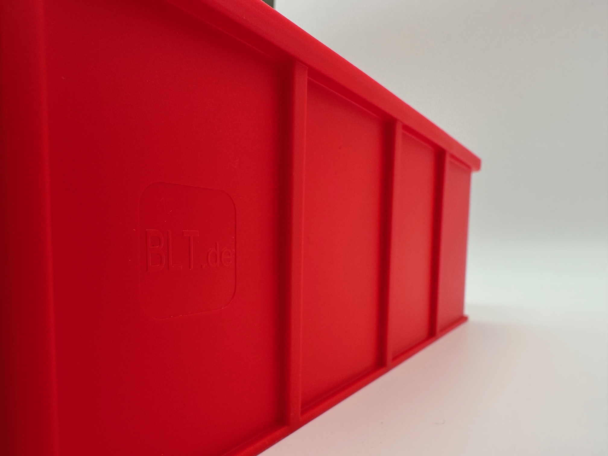 24 Regalkästen 400B – 400 × 183 × 81 mm – rot – stapelbar – lebensmittelecht – inkl. Versand – Made in Germany