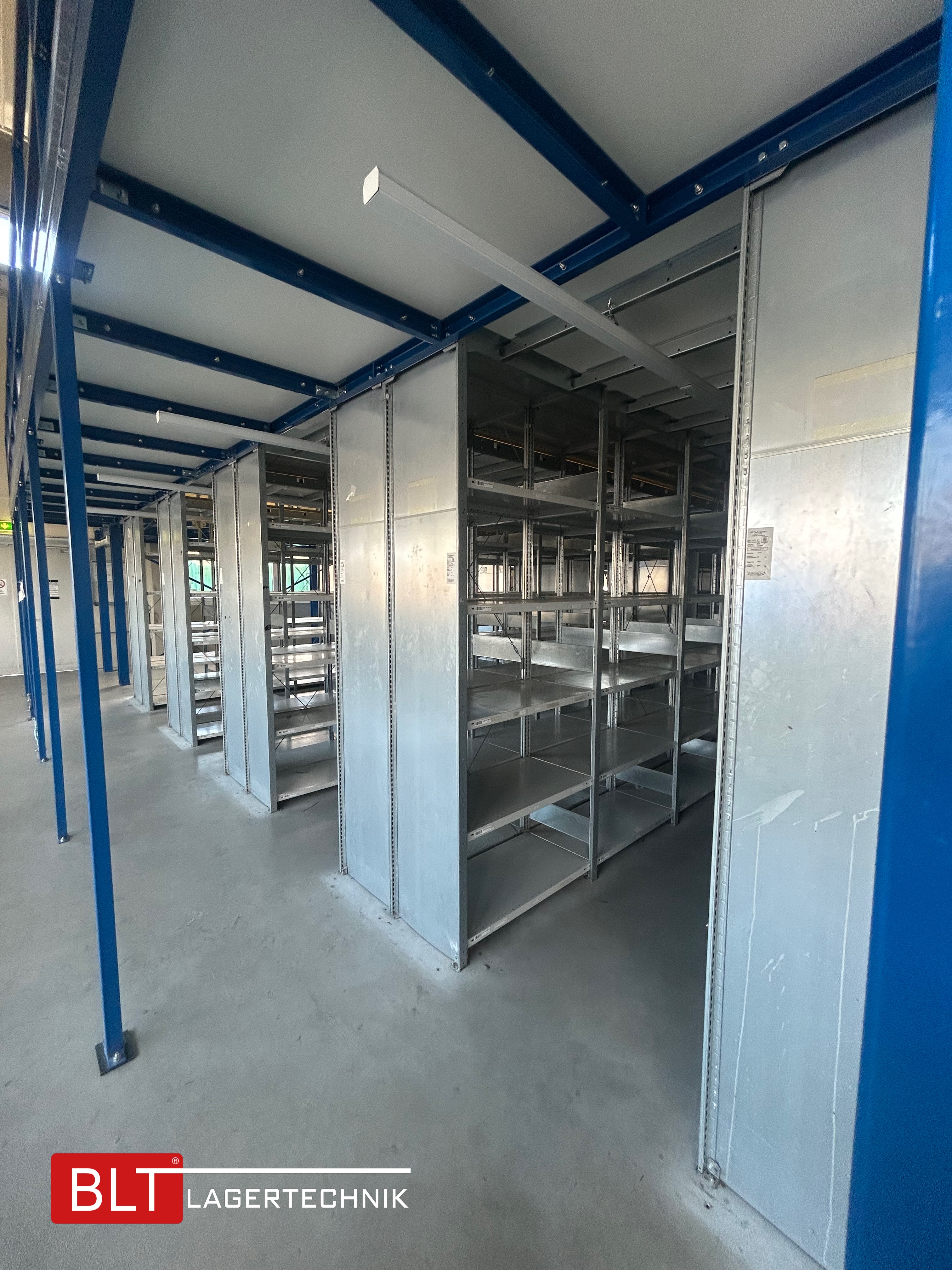 Fachbodenregal Geschossanlage 2 Ebenen META | ca. 20 x 14 m | 500 kg/m² Belastung
