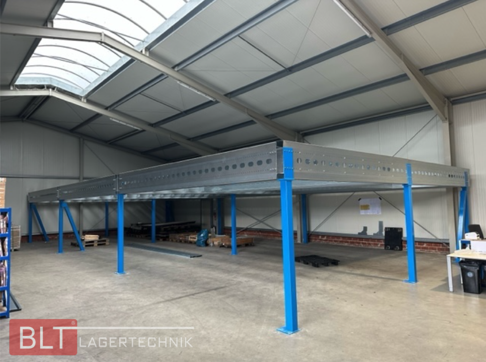 Lagerbühne 5x25 m – Unterkante 2,5 m | 500 kg/m² Traglast | Systembühne sofort verfügbar