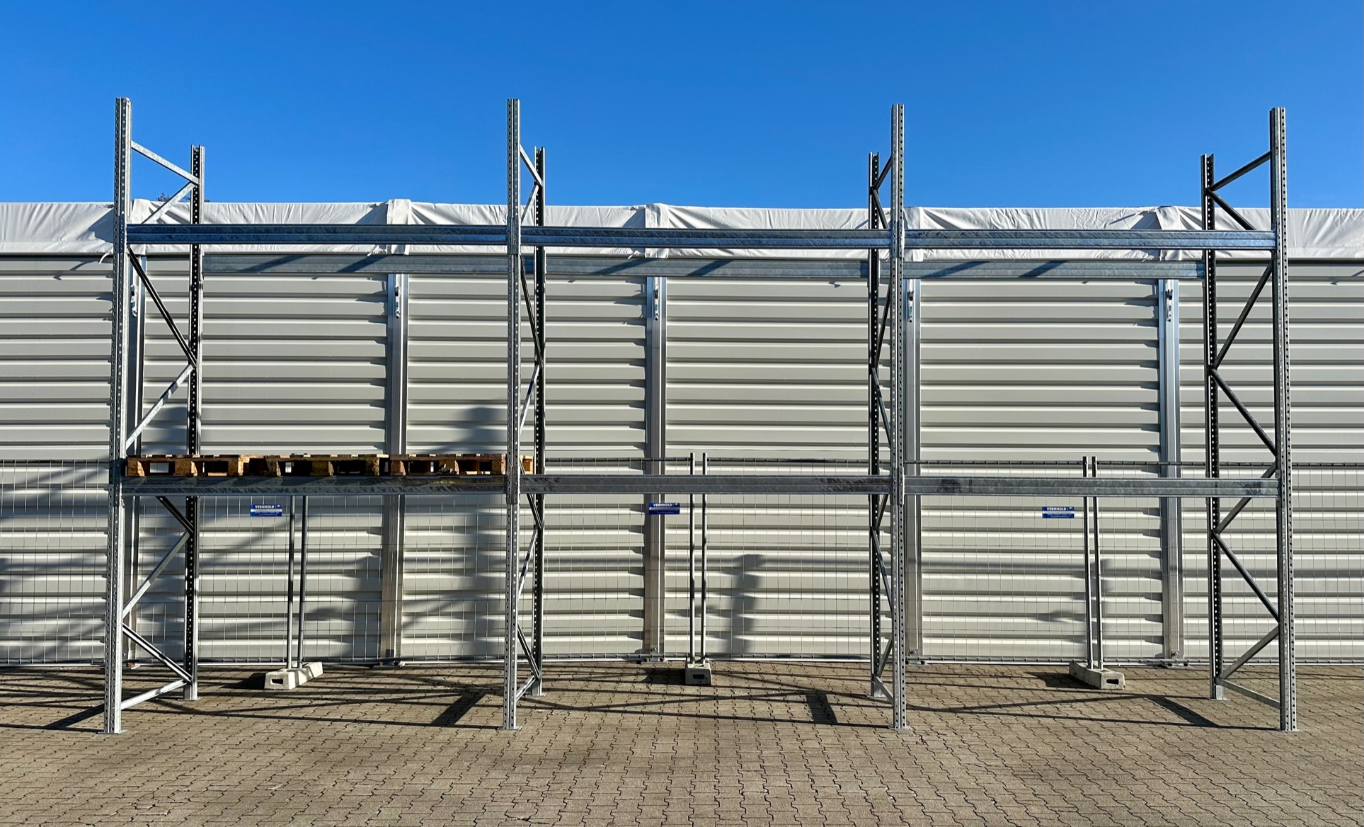 Palettenregal feuerverzinkt – ca. 8,40 lfm | Höhe 450 cm | Boden + 2 | 3000 kg Fachlast | wetterfestes Schwerlastregal
