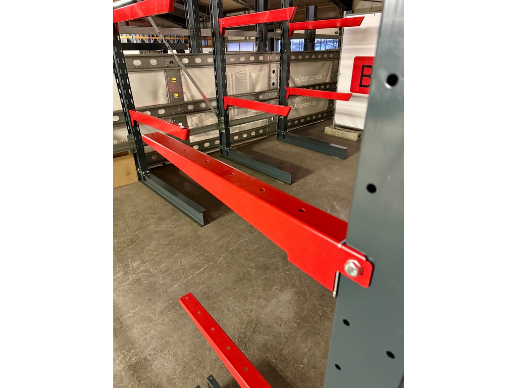 Kragarmregal LITE 200 cm Höhe | Armlänge 60 cm | 150 kg pro Arm | einseitig