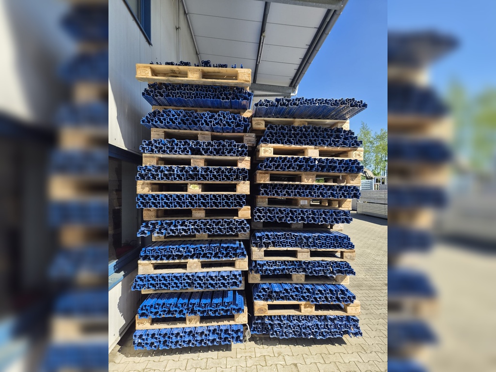 14 lfm Palettenregal STOW gebraucht, Höhe 520 cm, Boden + 2 Ebenen, 45 Palettenplätze