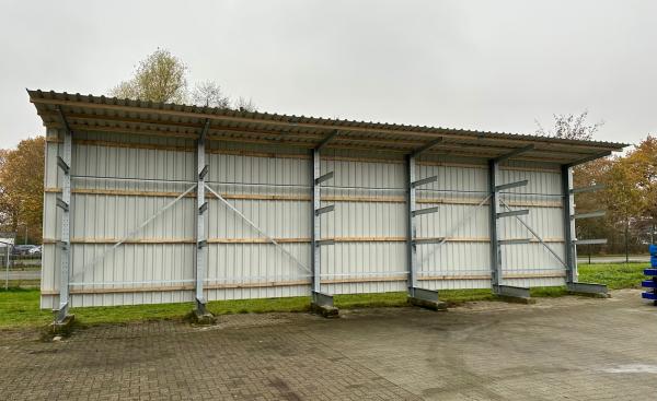 Kragarmregal – 14,20 lfm | Höhe 400 cm | Tiefe 147 cm | 4 Ebenen | 1000 kg/Arm | Mit Dach & Rückwand | Feuerverzinkt | BLT Kragarmregal Neuware