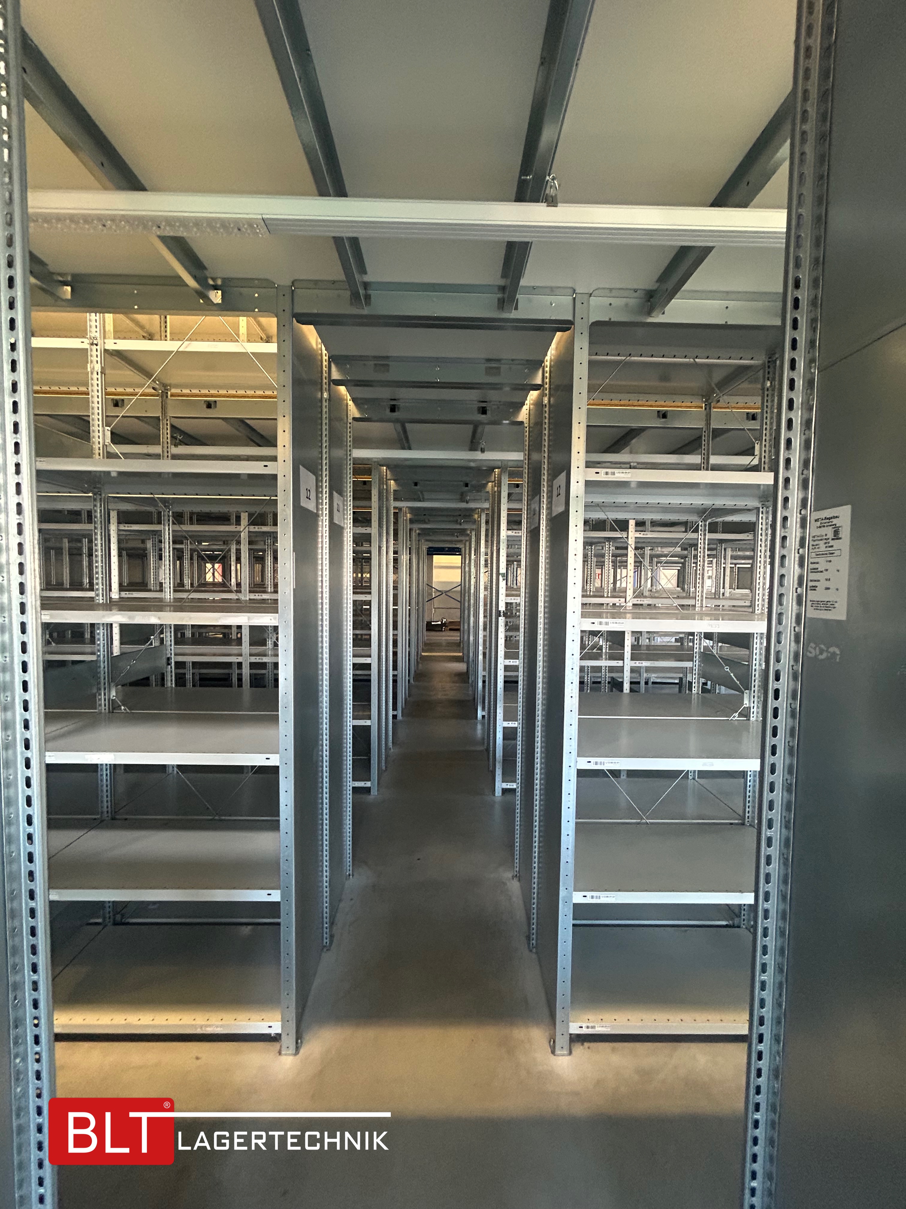 Fachbodenregal Geschossanlage 2 Ebenen META | ca. 20 x 14 m | 500 kg/m² Belastung