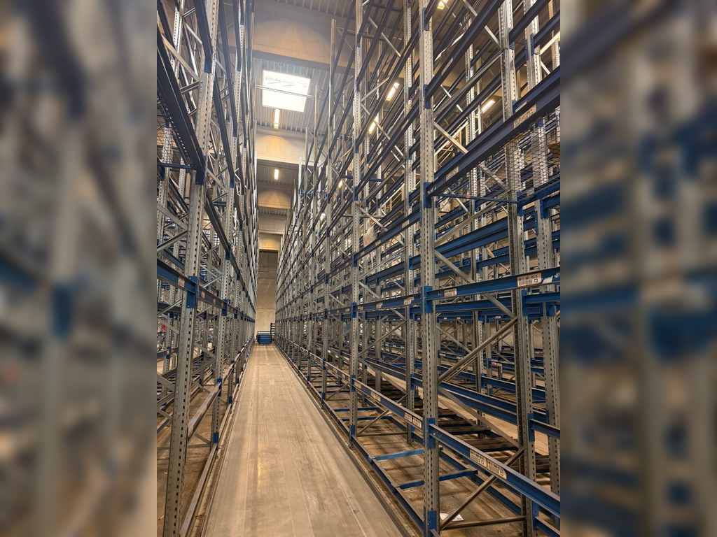 SSI Schäfer PR600 14,10 lfm | Höhe 9,85 m | Boden + 4 Ebenen | Fachlast bis 3500 kg | Palettenregal gebraucht kaufen 
