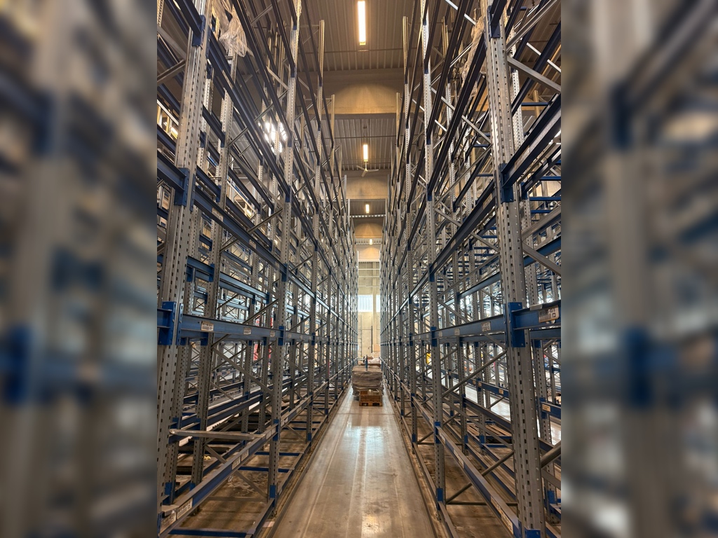 SSI Schäfer PR600 14,10 lfm | Höhe 9,85 m | Boden + 4 Ebenen | Fachlast bis 3500 kg | Palettenregal gebraucht kaufen 