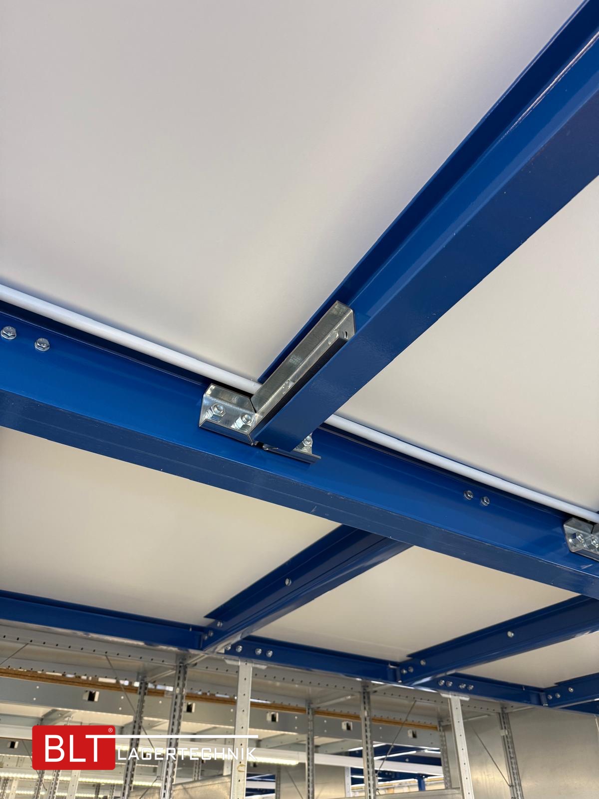Fachbodenregal Geschossanlage 2 Ebenen META | ca. 20 x 14 m | 500 kg/m² Belastung