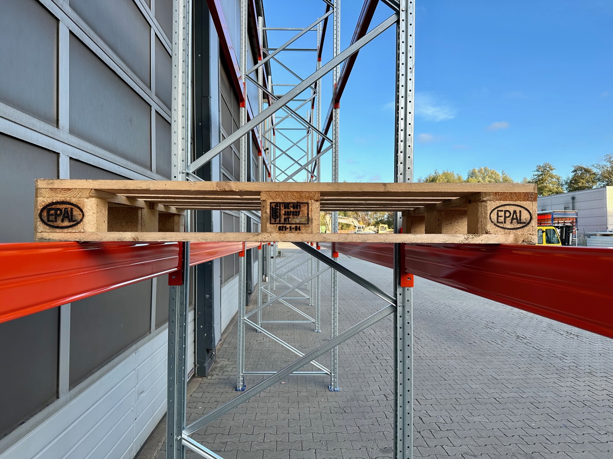 Palettenregal – ca. 36,30 lfm | Höhe 550 cm | Boden + 3 | 1800 kg Fachlast