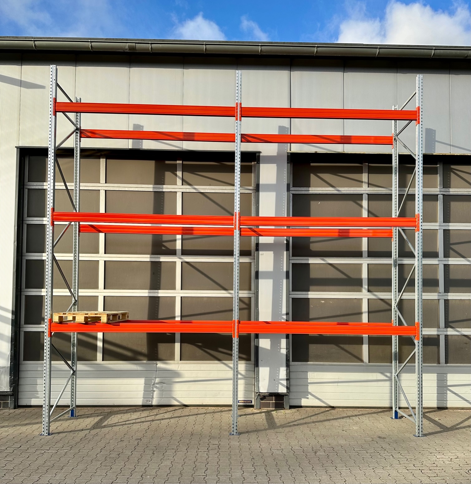 Palettenregal – ca. 5,70 lfm | Höhe 550 cm | Boden + 3 | 3000 kg Fachlast Palettenregal – ca. 5,70 lfm | Höhe 550 cm | Boden + 3 | 3000 kg Fachlast