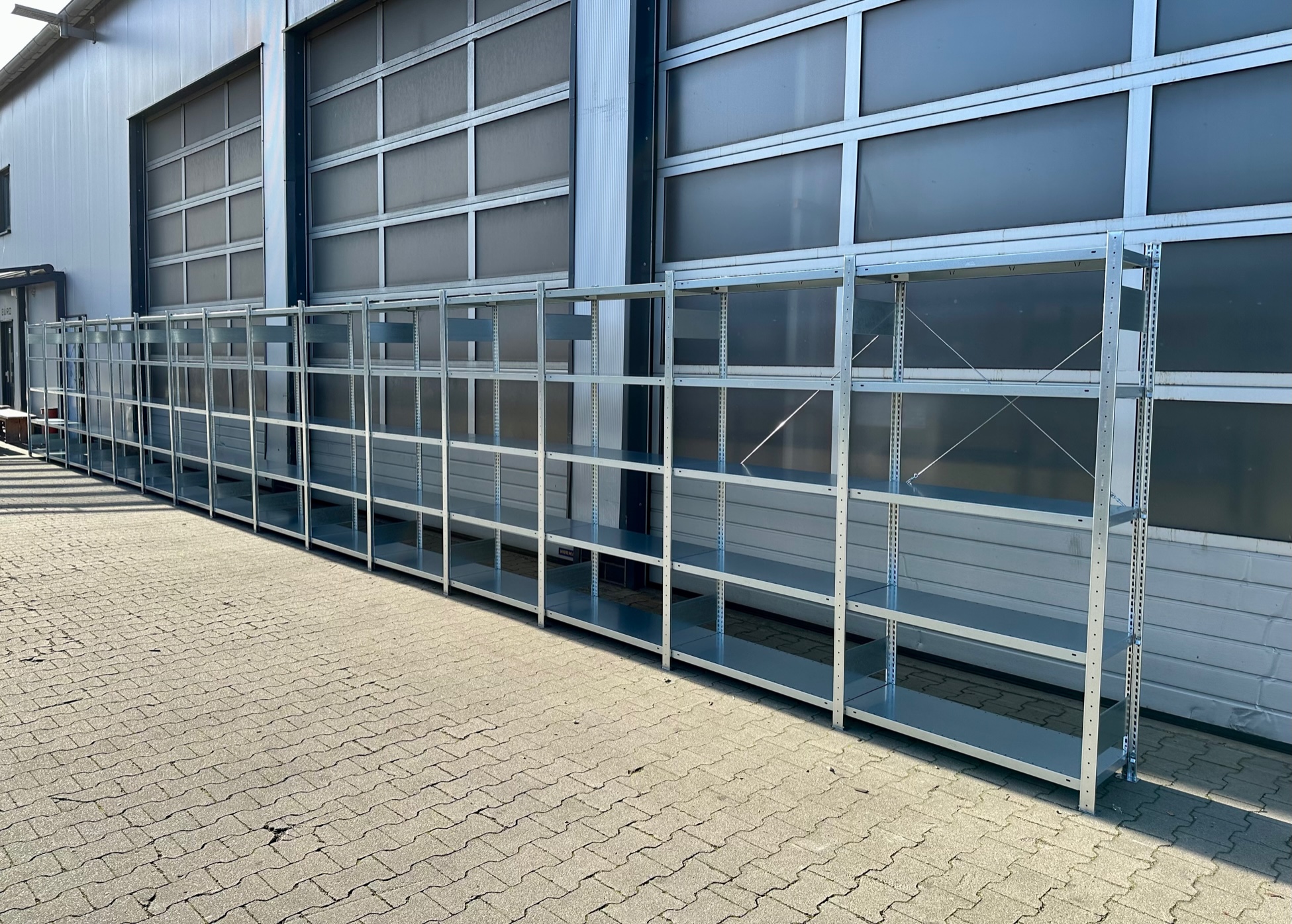 Fachbodenregal META CLIP – ca. 60,06 lfm | Höhe 200 cm | Tiefe 40 cm | 150 kg Traglast pro Boden