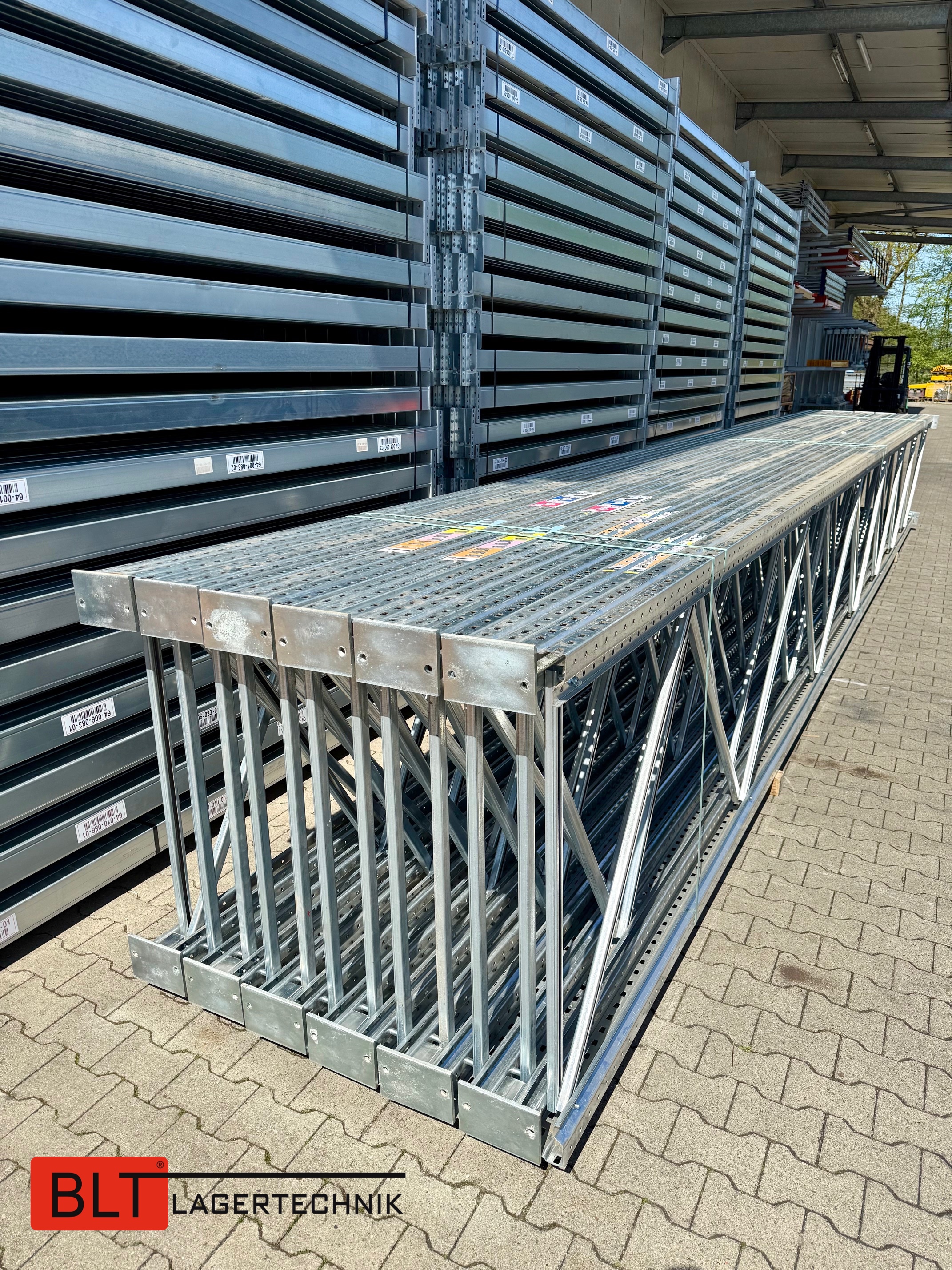 ca. 100,90 lfm, H: 900cm, Dexion P90 Palettenregale, 432 Palettenplätze