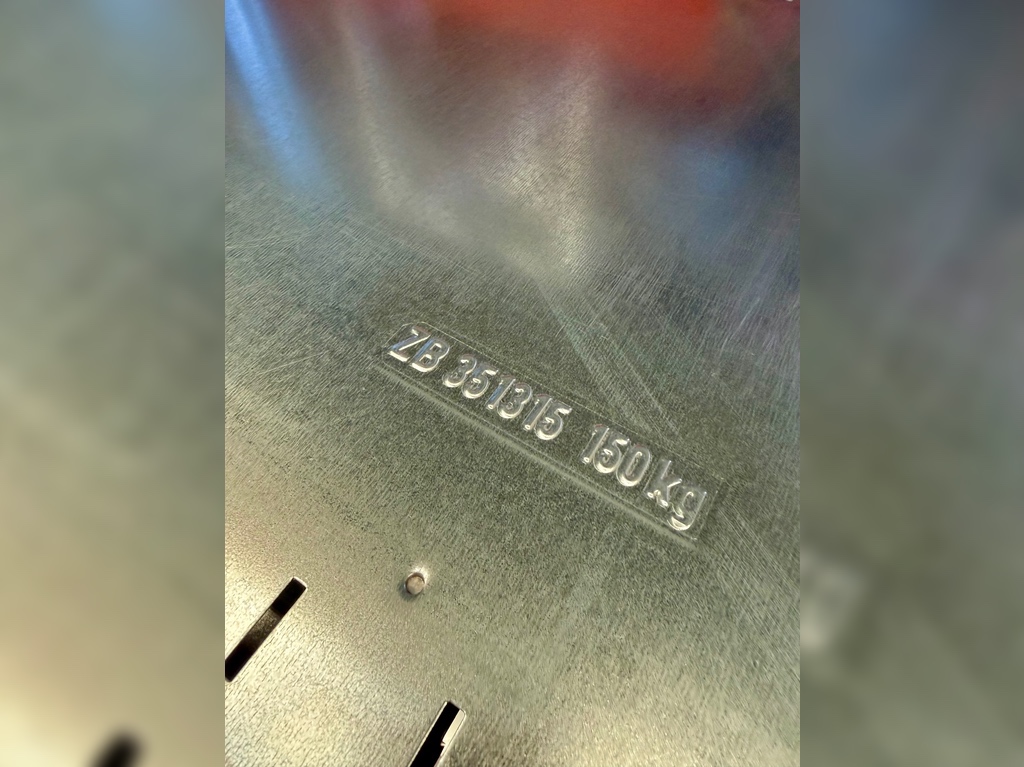 ca. 1,30 lfm. SSI Schäfer R3000 Fachbodenregal Grundfeld mit 20 Trennwänden | 2,49 m hoch | 50 cm tief | 150 kg pro Boden