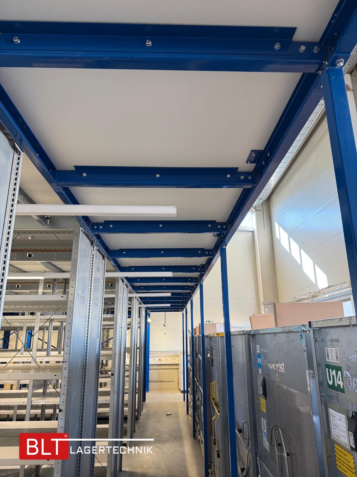 Fachbodenregal Geschossanlage 2 Ebenen META | ca. 20 x 14 m | 500 kg/m² Belastung