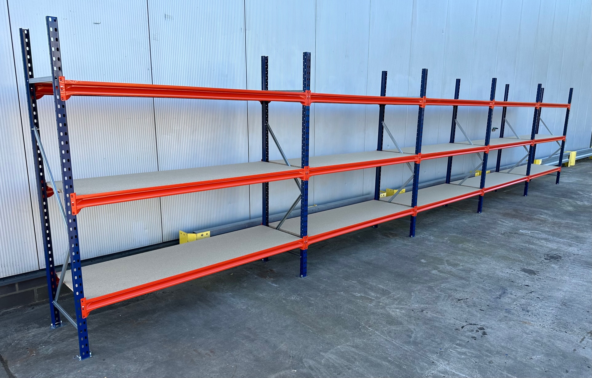 Weitspannregal – ca. 9,56 lfm | Höhe 200 cm | Tiefe 60 cm | 3 Ebenen | 400 kg Fachlast Weitspannregal – ca. 9,56 lfm | Höhe 200 cm | Tiefe 60 cm | 3 Ebenen | 400 kg Fachlast