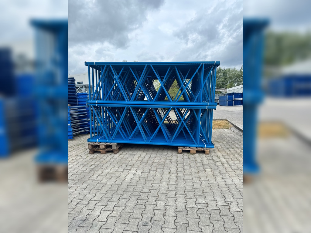 Palettenregal Nedcon – ca. 14,00 lfm | Höhe 350 cm | Boden + 2 | 3.000 kg Fachlast Palettenregal Nedcon – ca. 14,00 lfm | Höhe 350 cm | Boden + 2 | 3.000 kg Fachlast