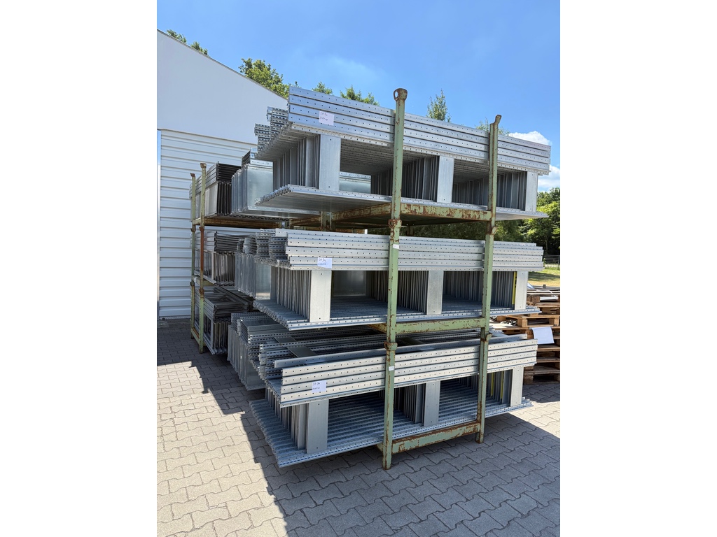 ca. 100,06 lfm Gebrauchtes Fachbodenregal | 2,5 m hoch | 40 cm tief | 6 Ebenen | META Clip