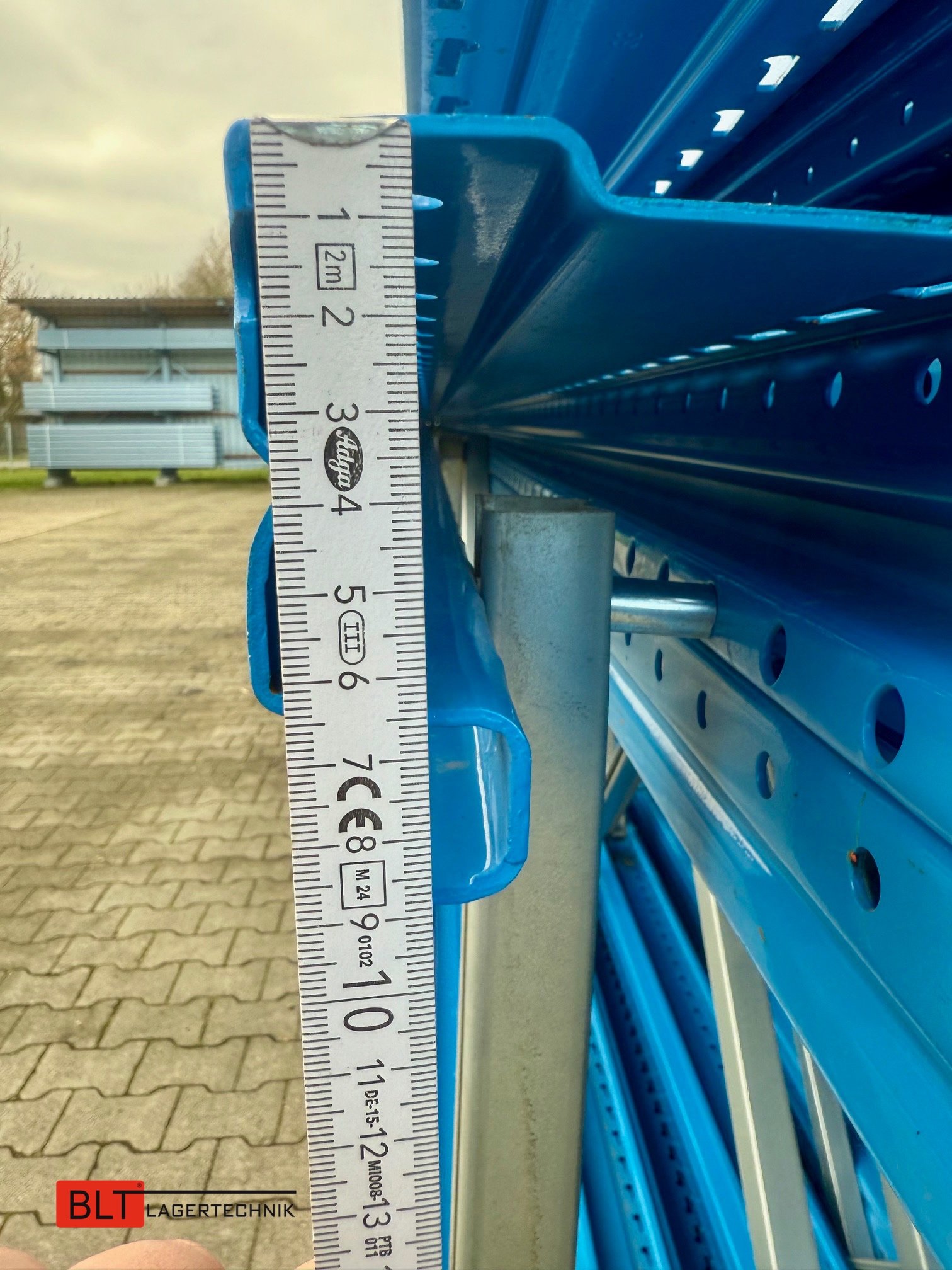 ca. 14,40 lfm STOW, H: 6,20m, 60 Palettenplätze Fachlast: 3000 kg, Palettenregale
