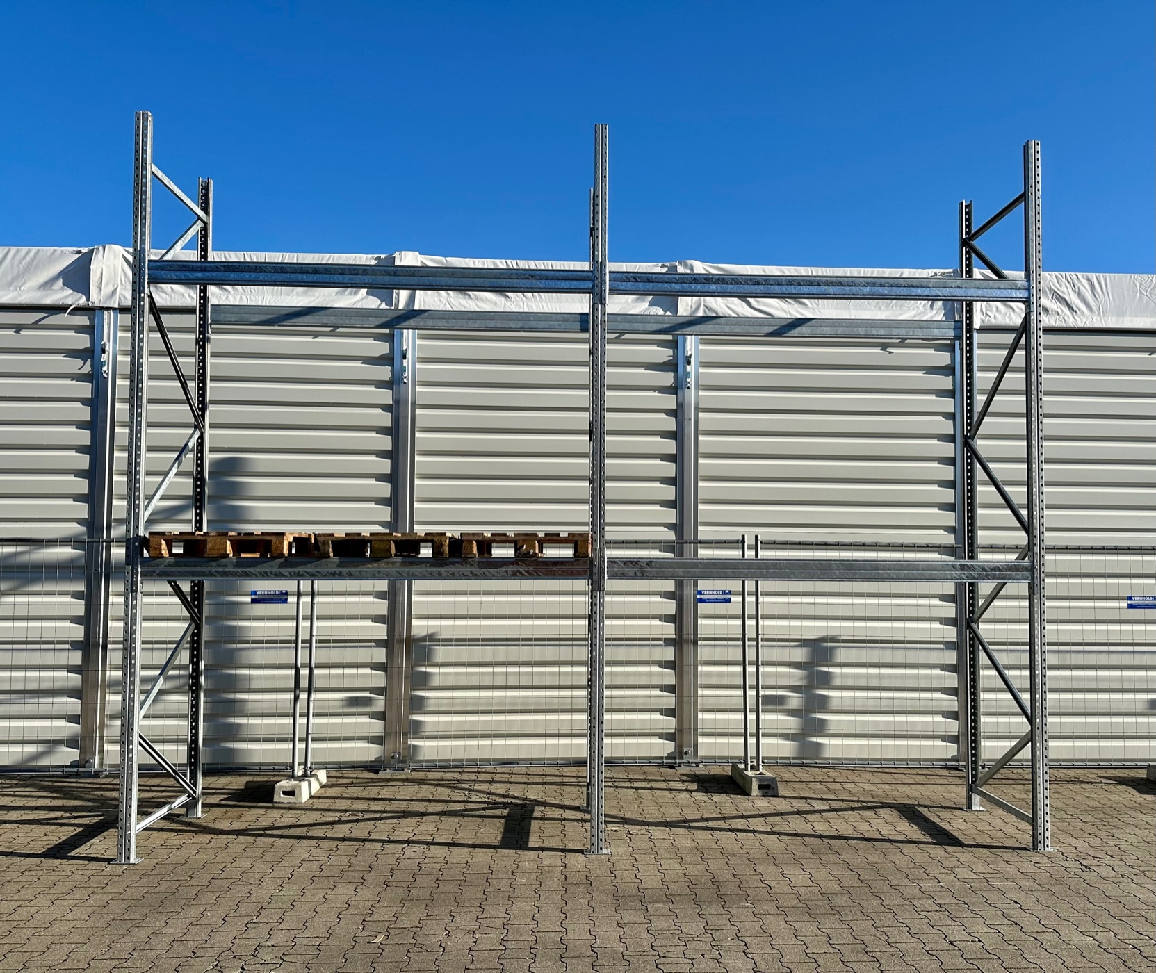 Palettenregal feuerverzinkt – ca. 5,70 lfm | Höhe 450 cm | Boden + 2 | 3000 kg Fachlast | wetterfestes Schwerlastregal