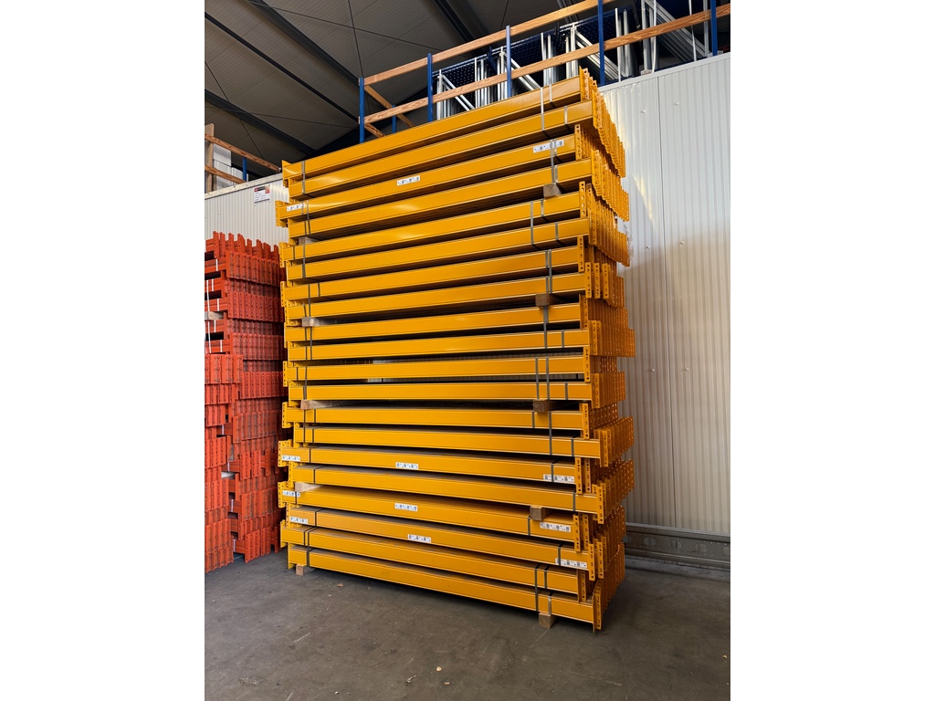 Palettenregal Jungheinrich MPB | ca. 30,8 m | Höhe 5,0 m | 2.100 kg Fachlast