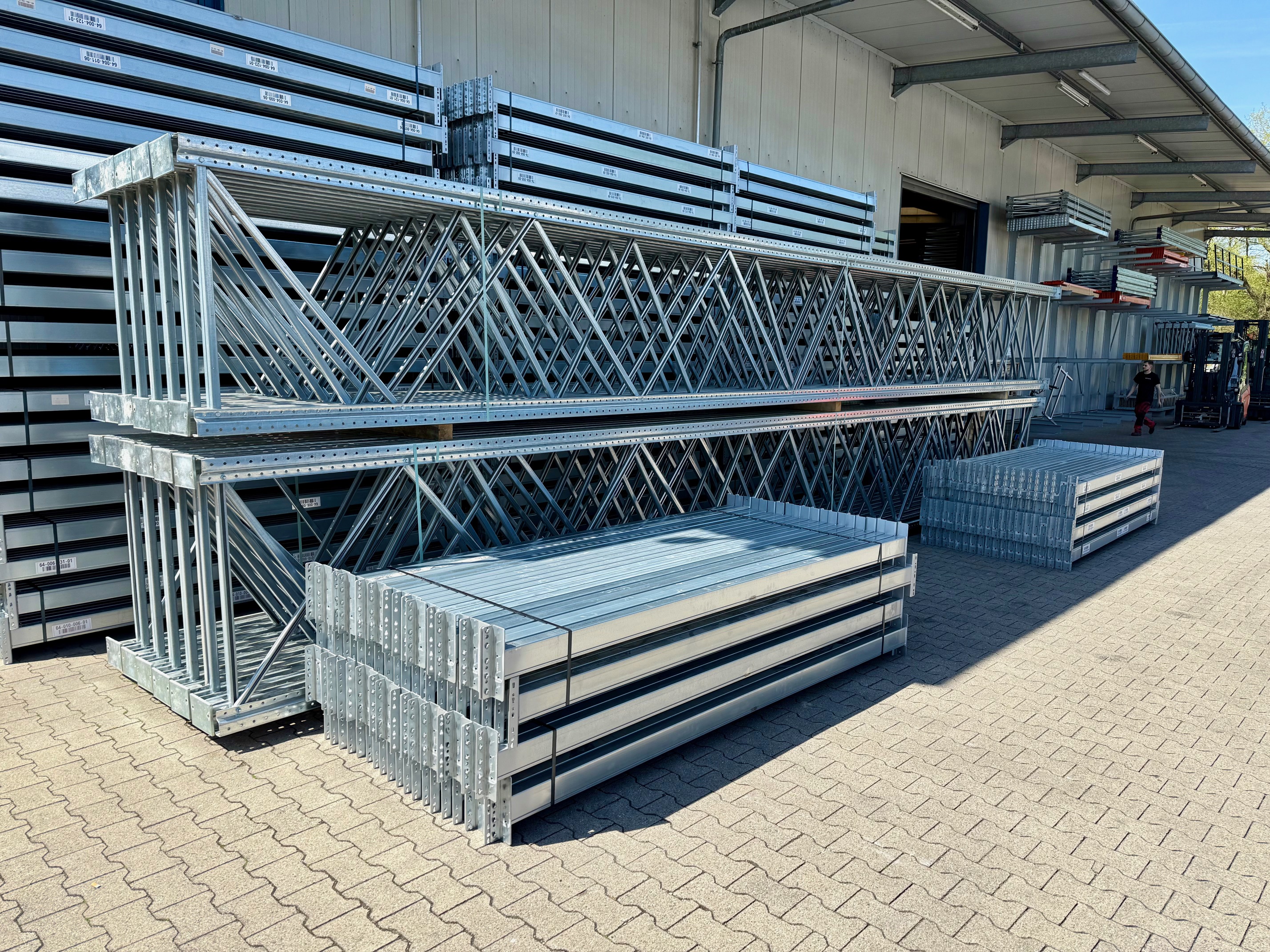 ca. 14 lfm, H: 440cm, Dexion P90 Palettenregale, 45 Palettenplätze