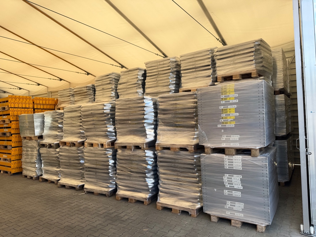 ca. 9,06 lfm Gebrauchtes Fachbodenregal | 2,5 m hoch | 40 cm tief | 6 Ebenen | META Clip