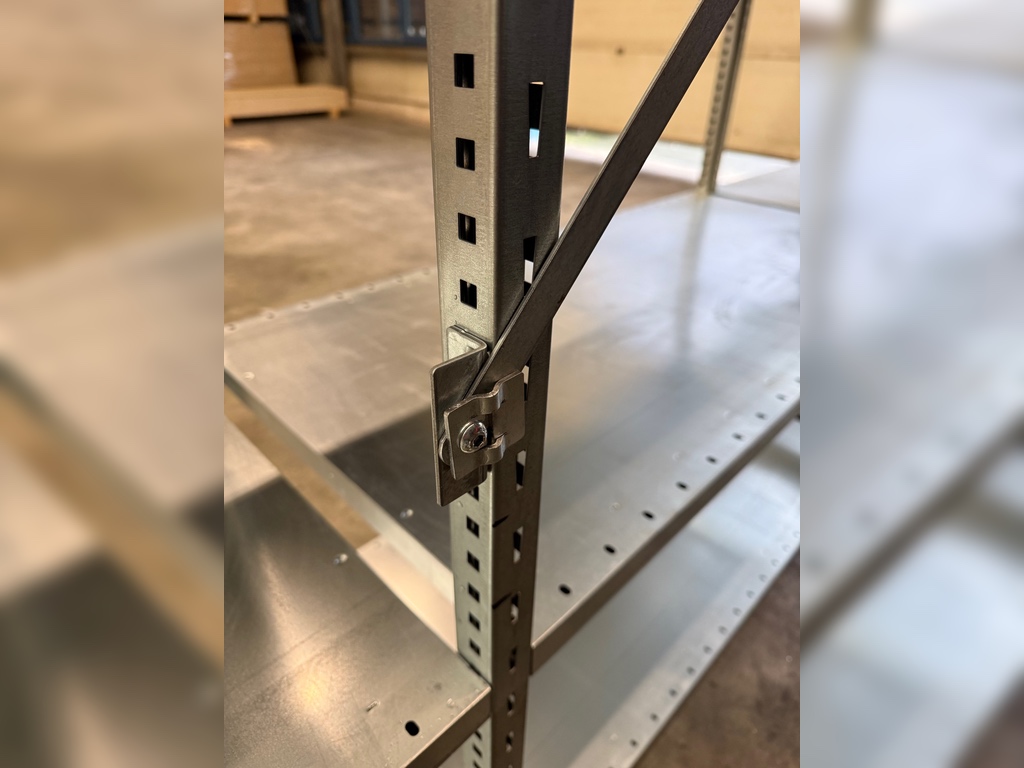 ca. 7,84 lfm Gebrauchtes Fachbodenregal | 3,0 m hoch | 60 cm tief | 7 Ebenen | STOW Stowshelf