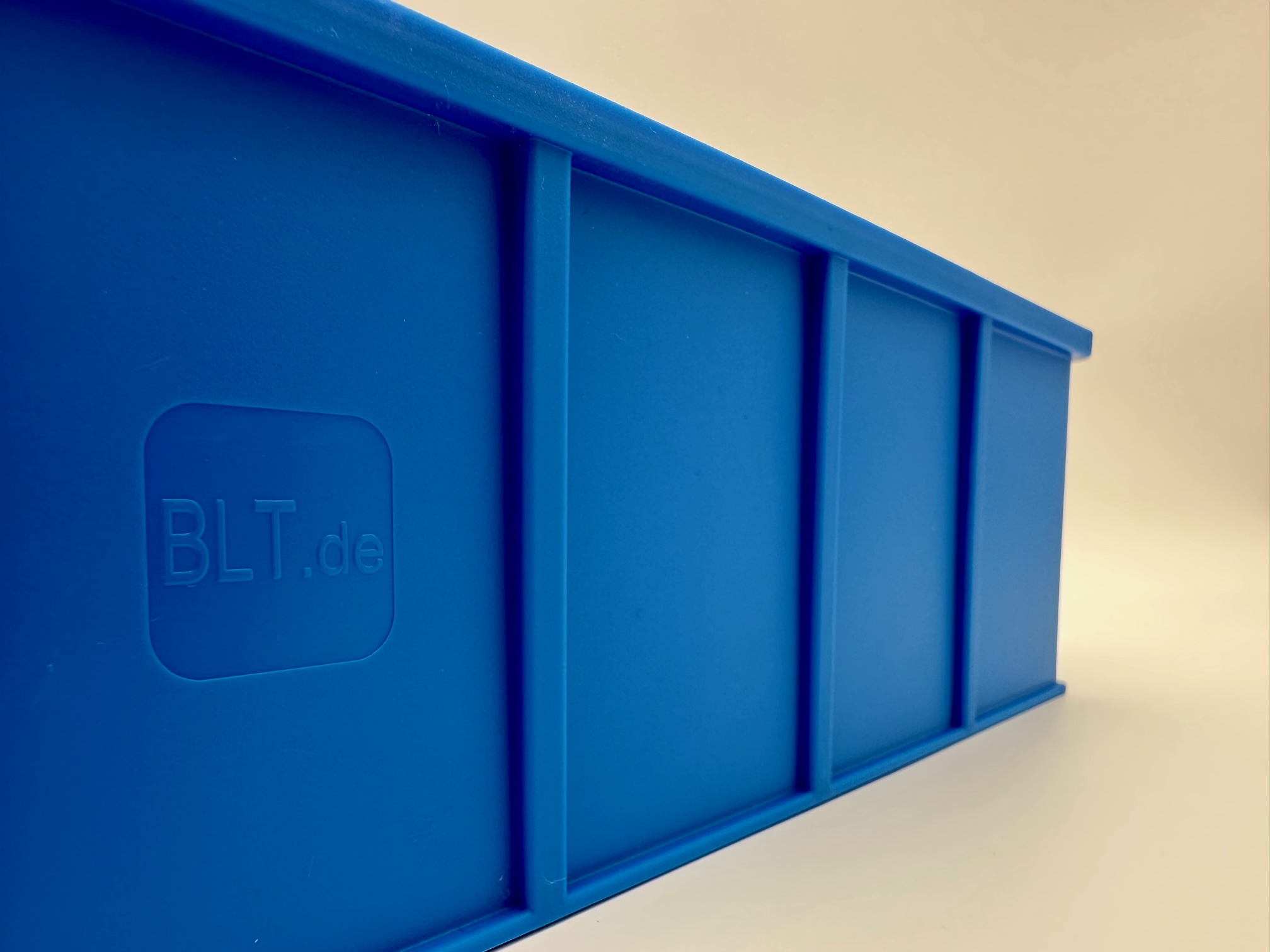 96 Regalkästen 500B – 500 × 183 × 81 mm – blau – stapelbar – lebensmittelecht – inkl. Versand – Made in Germany