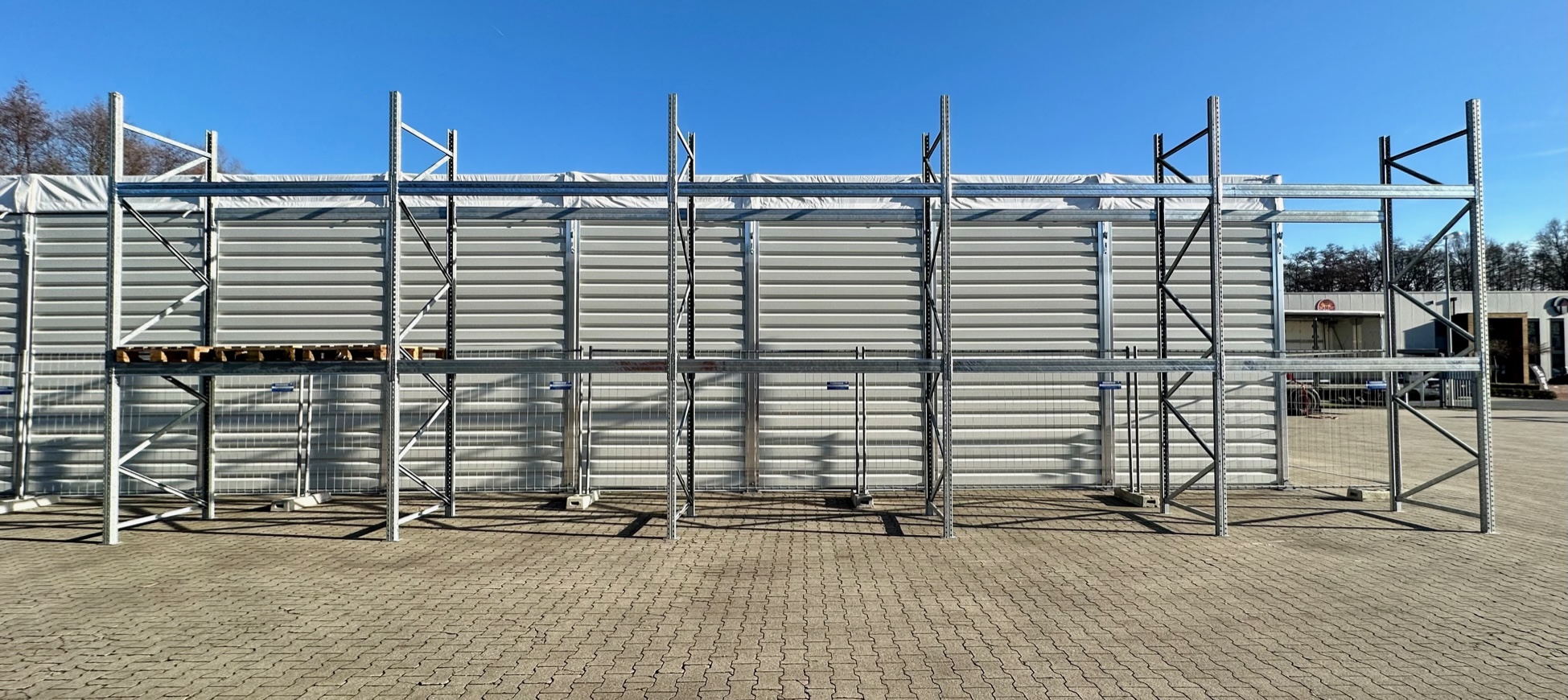 Palettenregal feuerverzinkt – ca. 100,16 lfm | Höhe 450 cm | Boden + 2 | 3000 kg Fachlast | wetterfestes Schwerlastregal